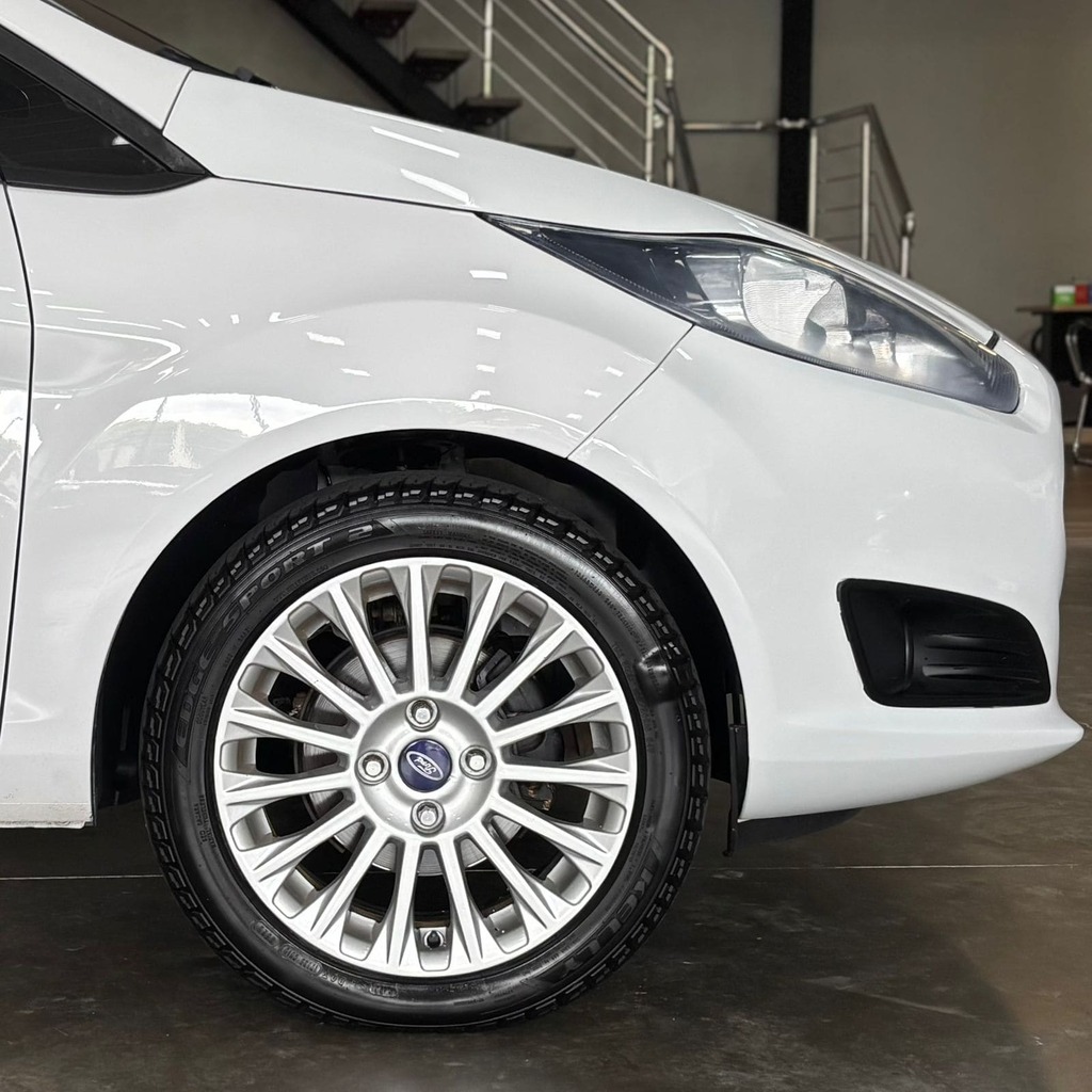Ford New Fiesta Se Hatch 1.6 Flex (Impecável – Manual)