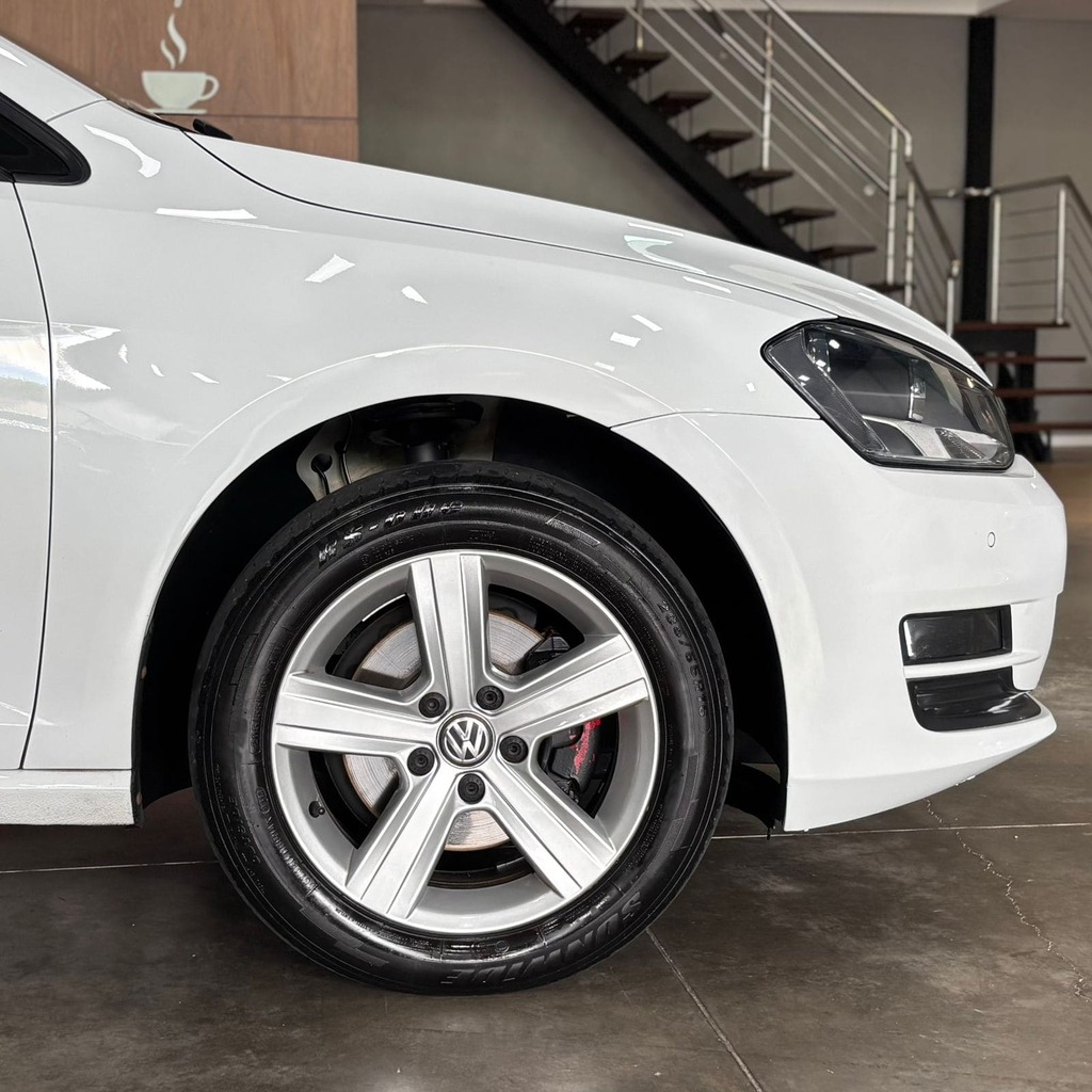 Volkswagen Golf Comfortline 1.6 MSi Flex (Impecável – Aut)