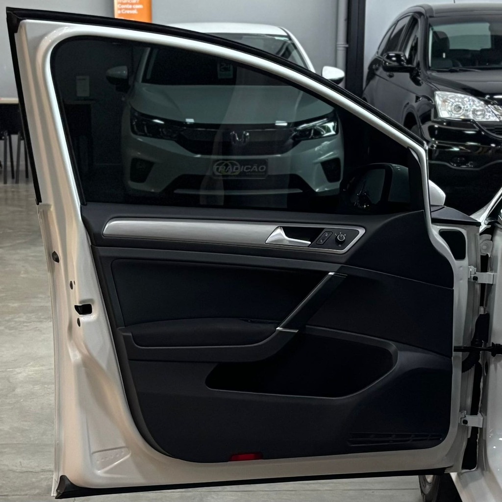 Volkswagen Golf Comfortline 1.6 MSi Flex (Impecável – Aut)