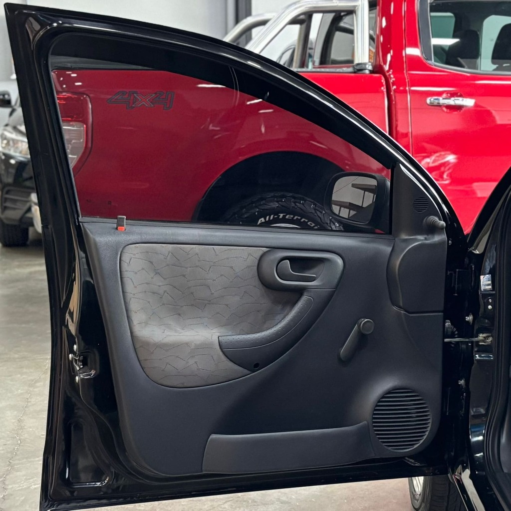 Chevrolet Corsa Maxx 1.0 Flex (Ar-condicionado – 4 Portas)