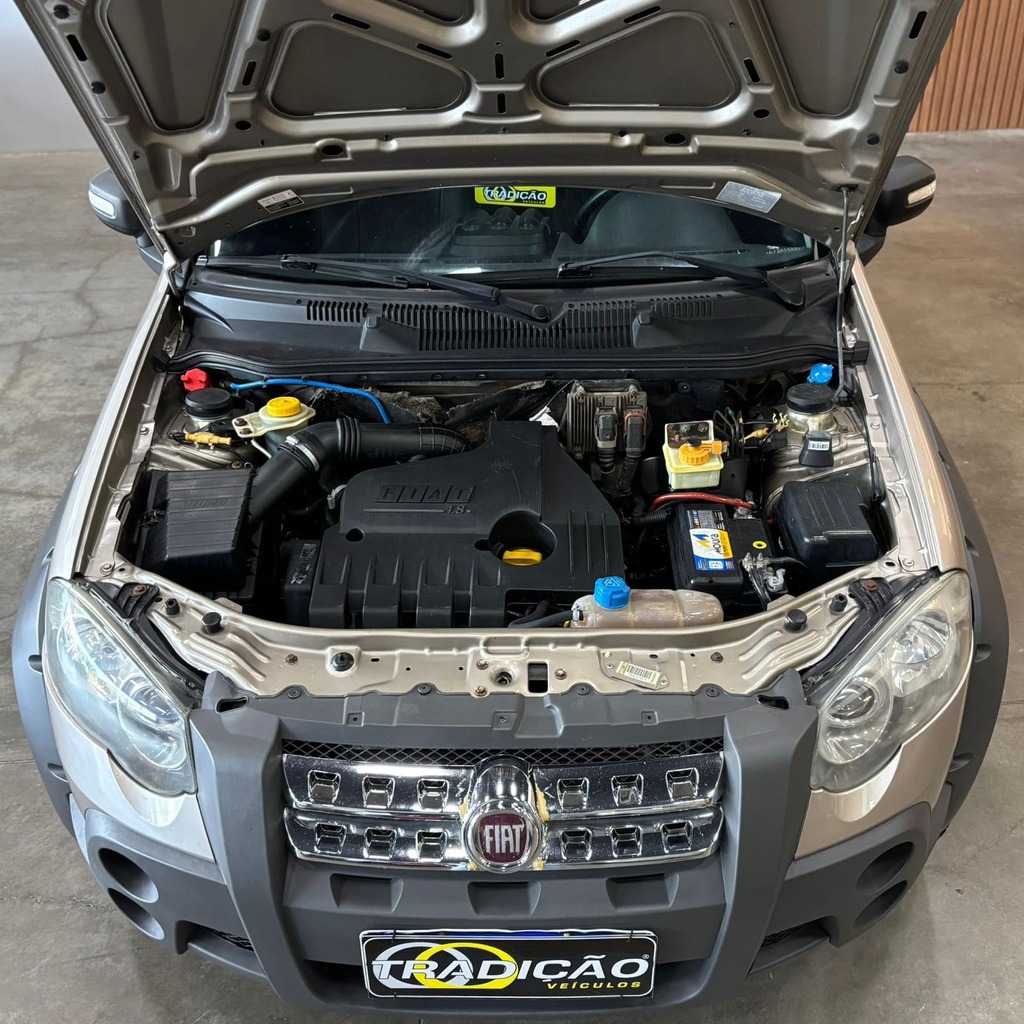 Fiat Strada Adventure 1.8 (Teto Solar – 2 Portas)