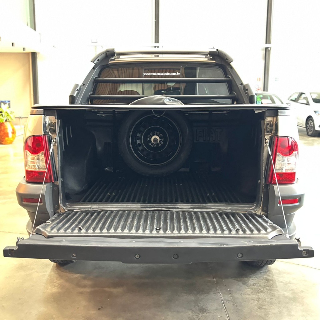 Fiat Strada Adventure 1.8 (Teto Solar – 2 Portas)