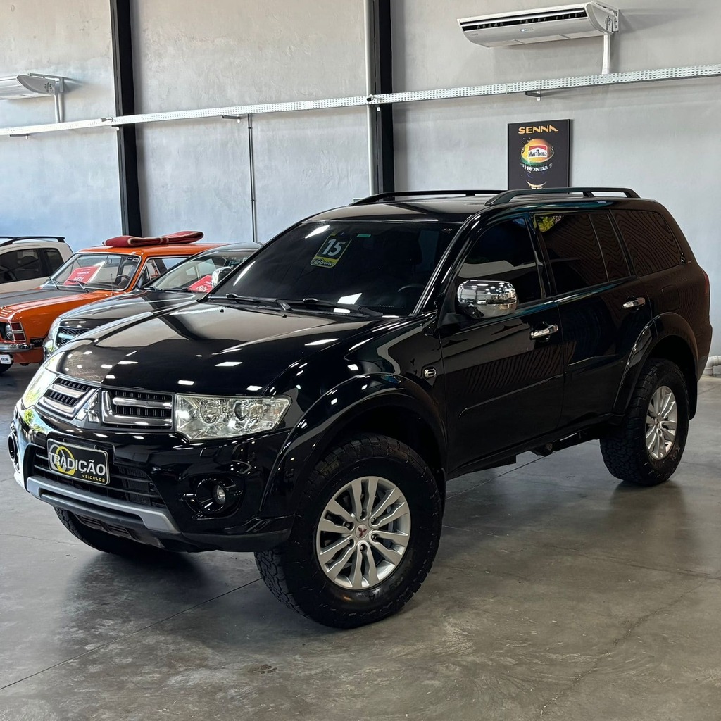 Mitsubishi Pajero Dakar 4×4 3.2 Diesel (7 Lugares – Automática)