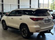 Toyota Hilux SW4 SRX 2.8 Diesel 4×4 (7 Lugares – Impecável)