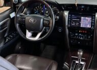 Toyota Hilux SW4 SRX 2.8 Diesel 4×4 (7 Lugares – Impecável)