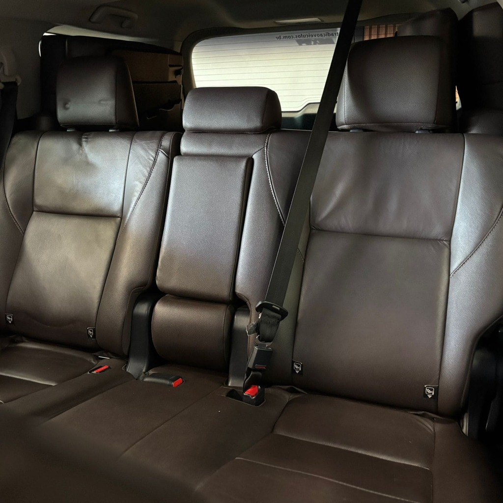 Toyota Hilux SW4 SRX 2.8 Diesel 4×4 (7 Lugares – Impecável)