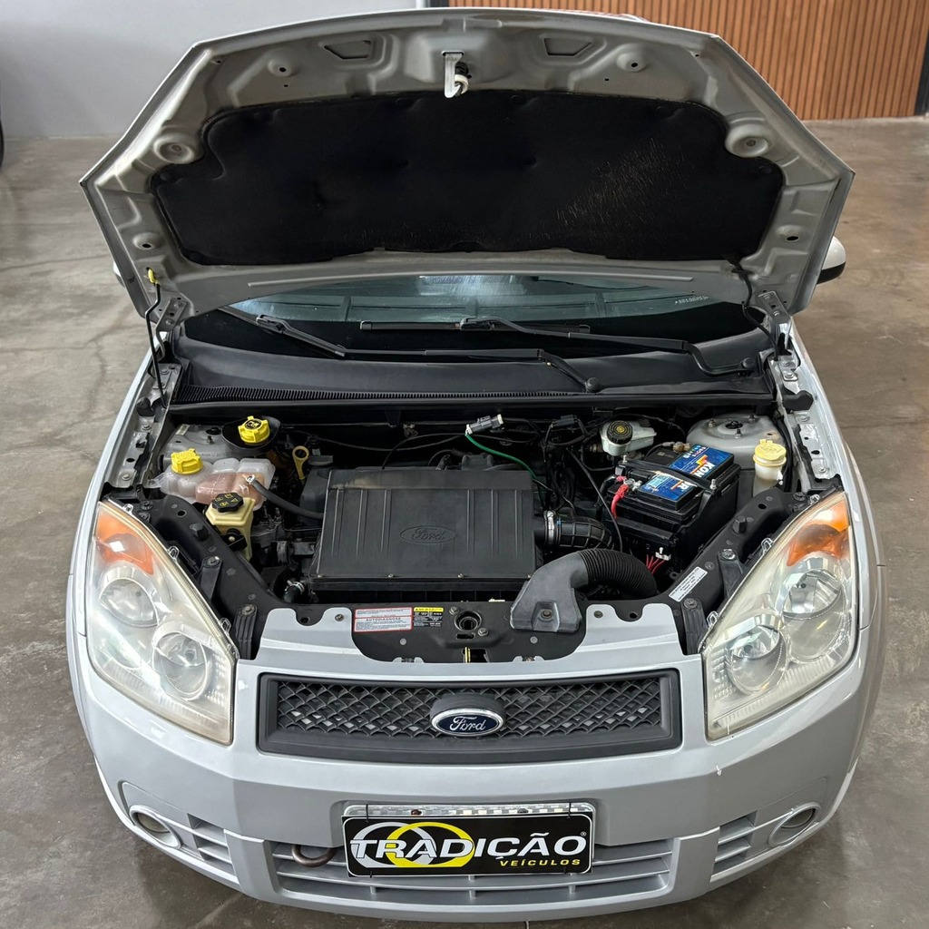 Ford Fiesta Class Sedan 1.6 Flex (Impecável – Completo)