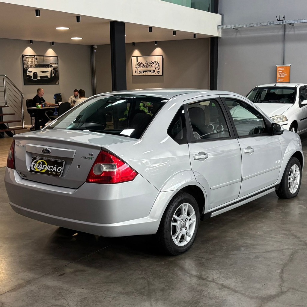 Ford Fiesta Class Sedan 1.6 Flex (Impecável – Completo)