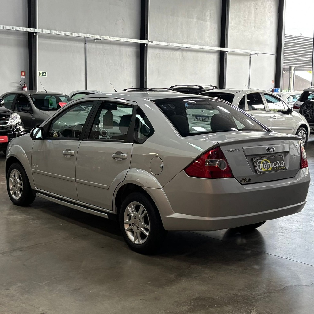 Ford Fiesta Class Sedan 1.6 Flex (Impecável – Completo)