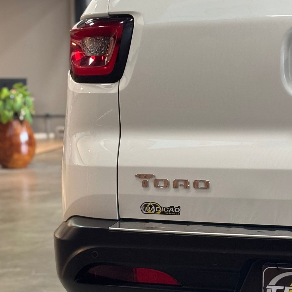 Fiat Toro Freedom 4×4 2.0 Diesel (Impecável – Manual – Completa)