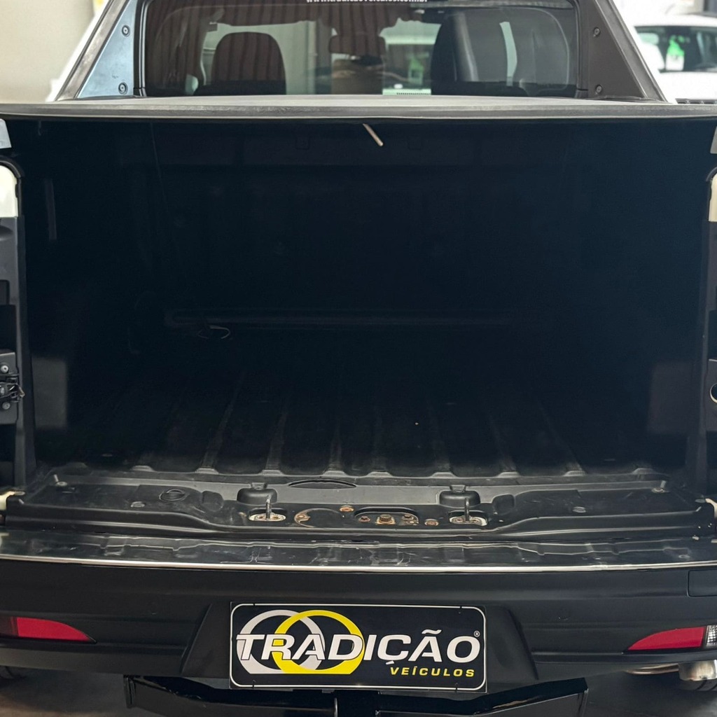 Fiat Toro Freedom 4×4 2.0 Diesel (Impecável – Manual – Completa)