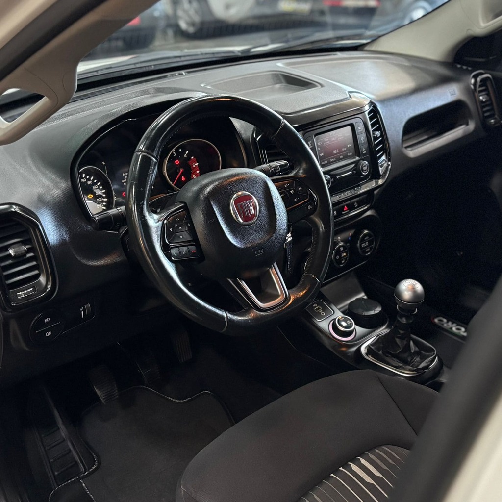 Fiat Toro Freedom 4×4 2.0 Diesel (Impecável – Manual – Completa)