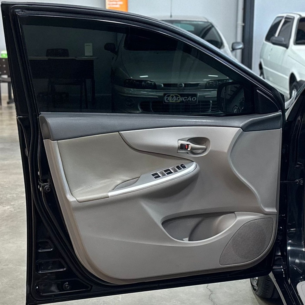 Toyota Corolla XEi Flex 1.8 (Impecável – Completíssimo)