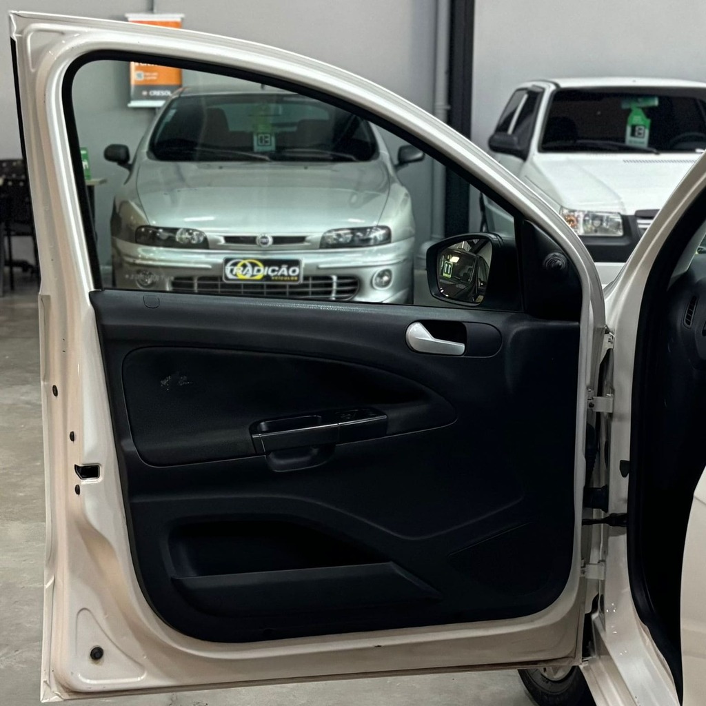 Volkswagen Gol MPi 1.0 Flex 4P (Completo – Manual)