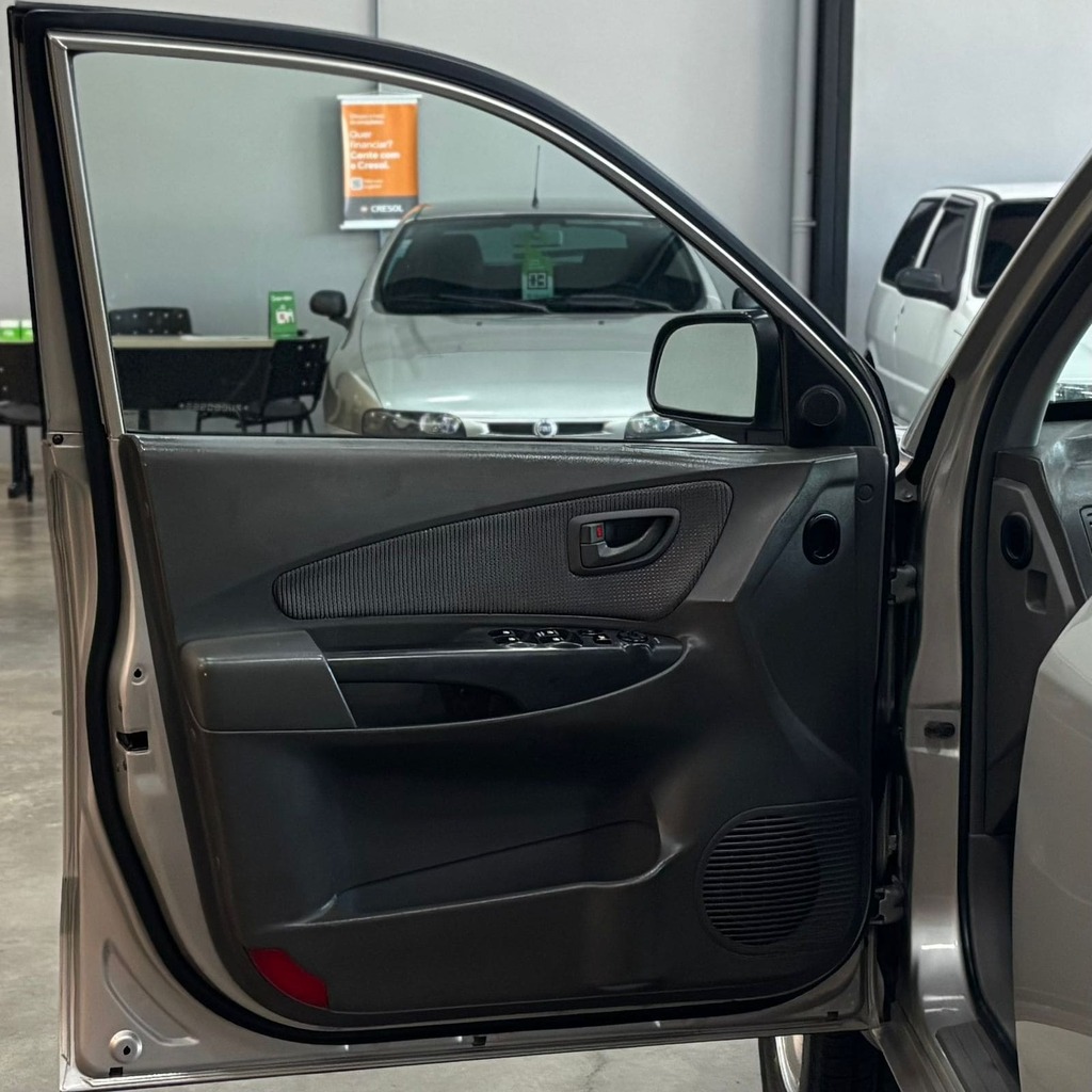 Hyundai Tucson GL 2.0 (Automática – Impecável)