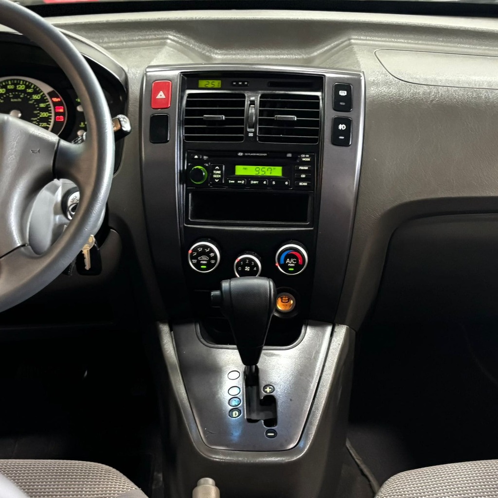 Hyundai Tucson GL 2.0 (Automática – Impecável)
