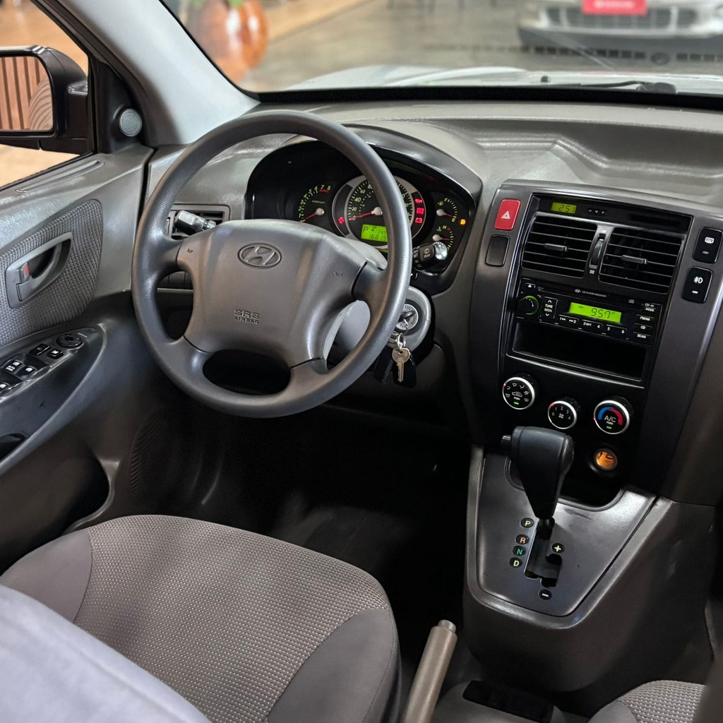 Hyundai Tucson GL 2.0 (Automática – Impecável)