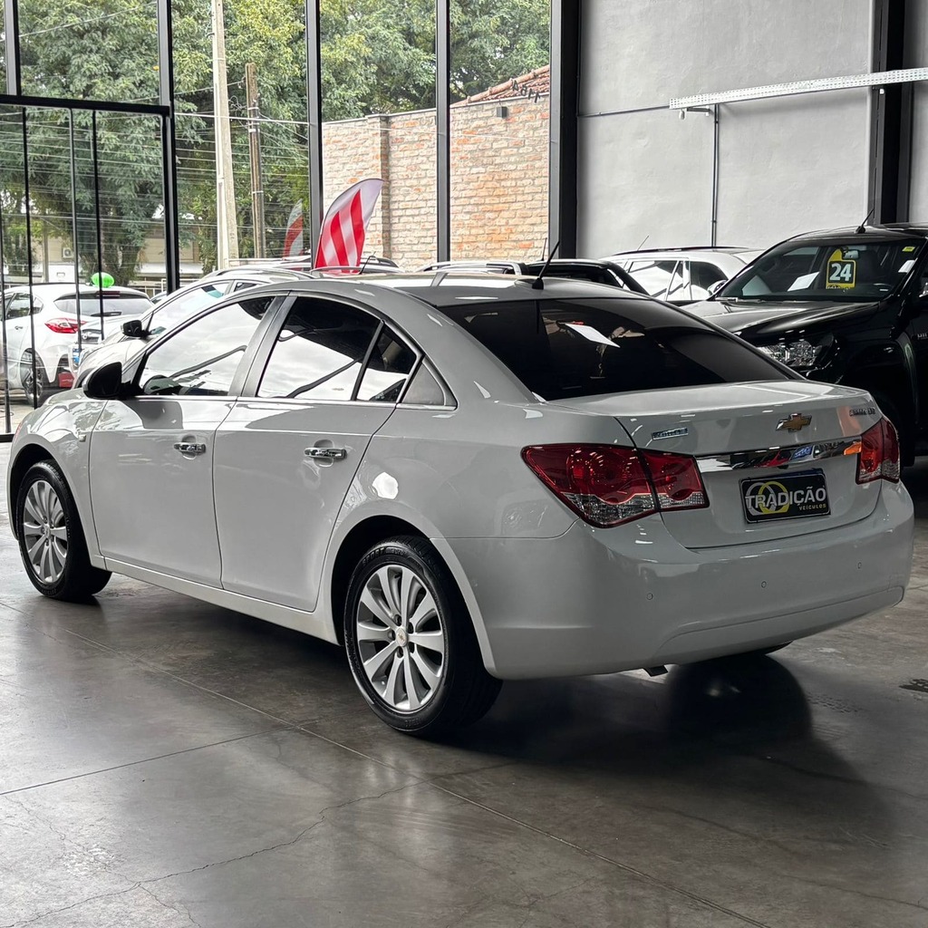 Chevrolet Cruze Sedan LTZ 1.8 Flex Aut (Impecável – 128 Mil Kms)