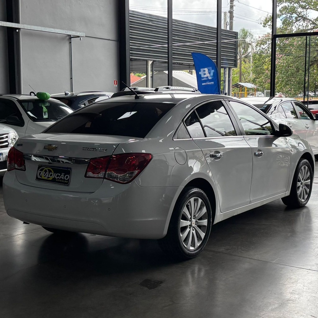 Chevrolet Cruze Sedan LTZ 1.8 Flex Aut (Impecável – 128 Mil Kms)