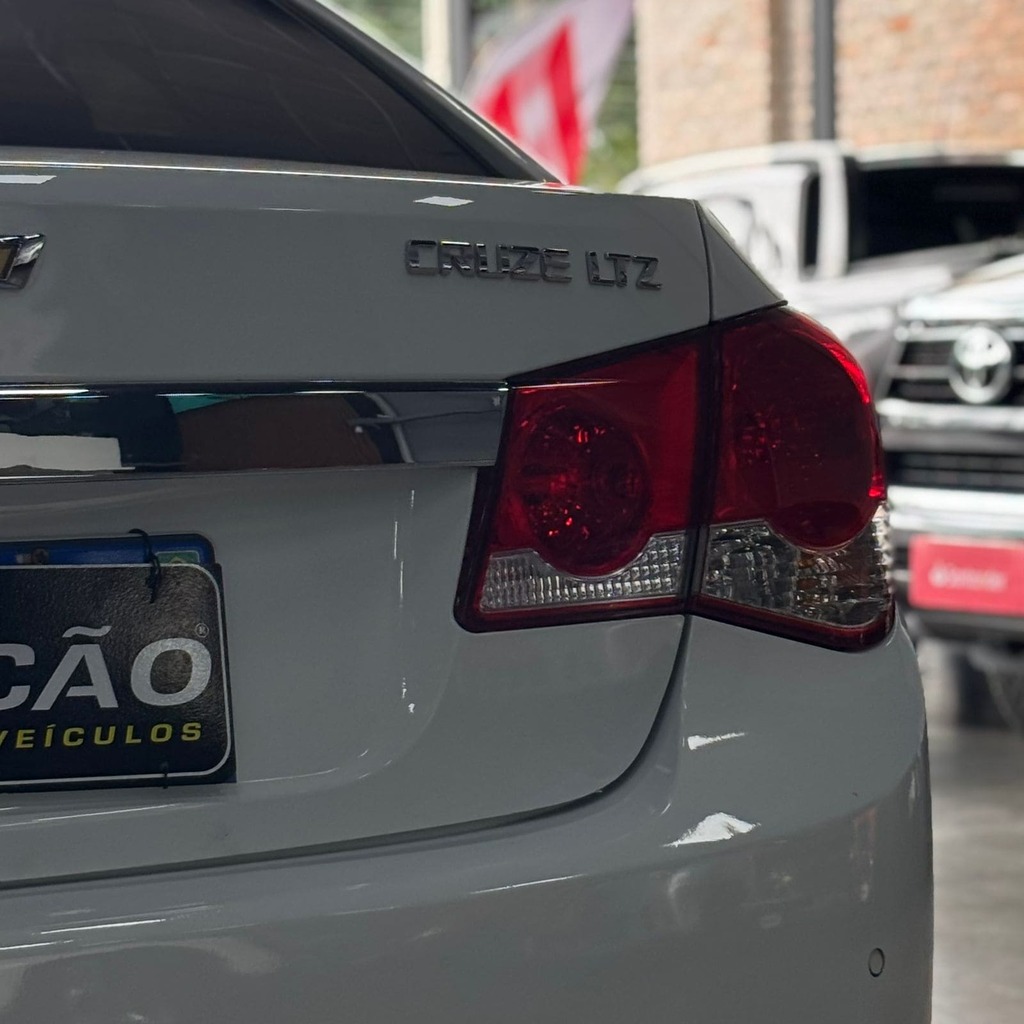 Chevrolet Cruze Sedan LTZ 1.8 Flex Aut (Impecável – 128 Mil Kms)