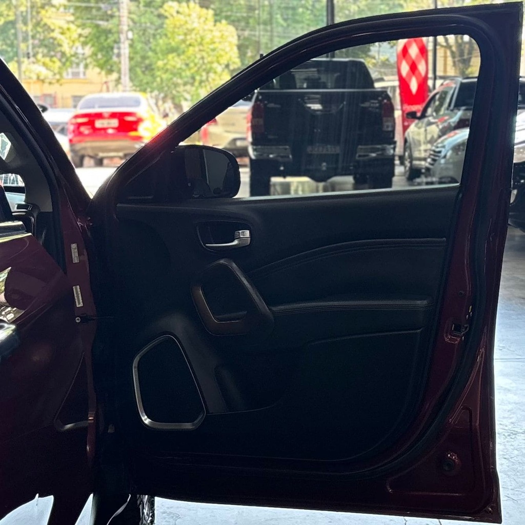 Fiat Toro Volcano 4×4 Aut 2.0 Diesel (Impecável – Interna em Couro)