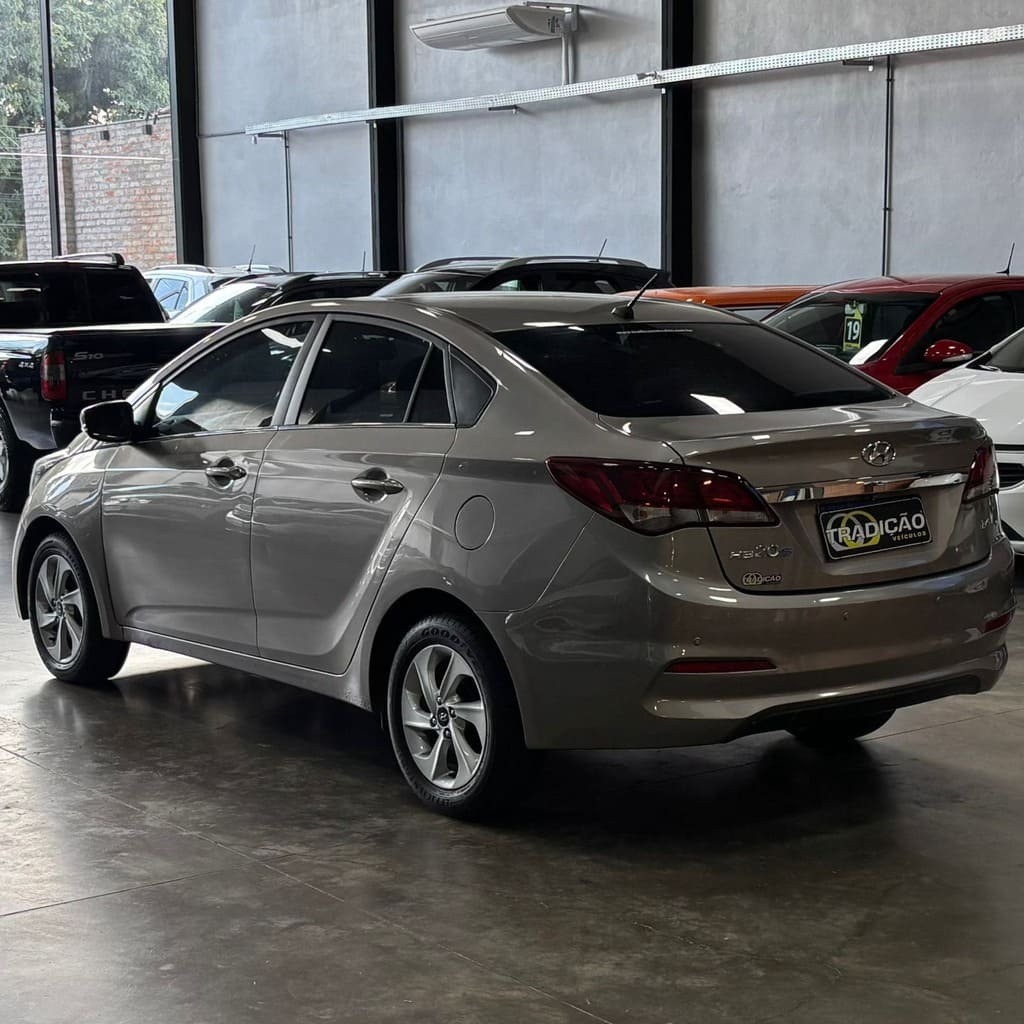 Hyundai Hb20s Comfort 1.6 Flex 6M (Completo – Manual – Impecável)