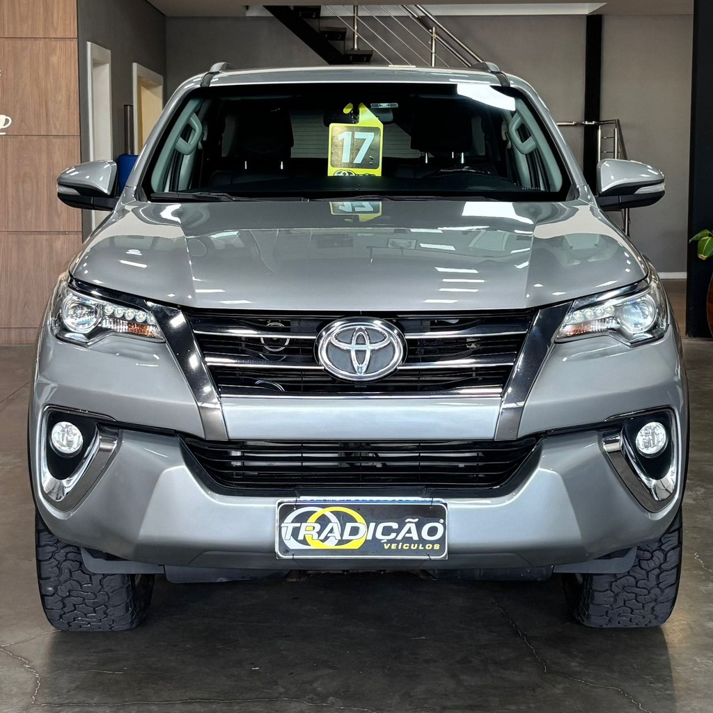Toyota Hilux Sw4 Srx 4×4 2.8 Diesel Aut (5 Lugares – Interna Terracota – Impecável)