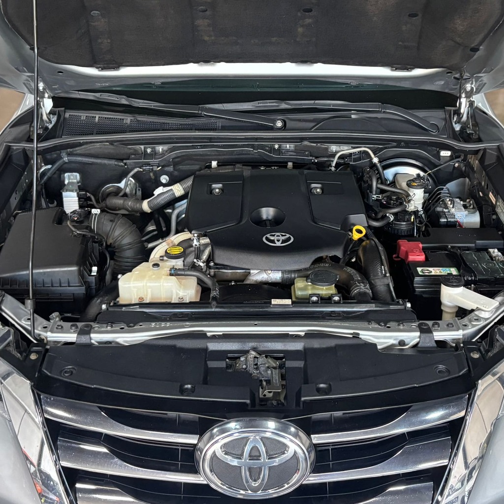 Toyota Hilux Sw4 Srx 4×4 2.8 Diesel Aut (5 Lugares – Interna Terracota – Impecável)
