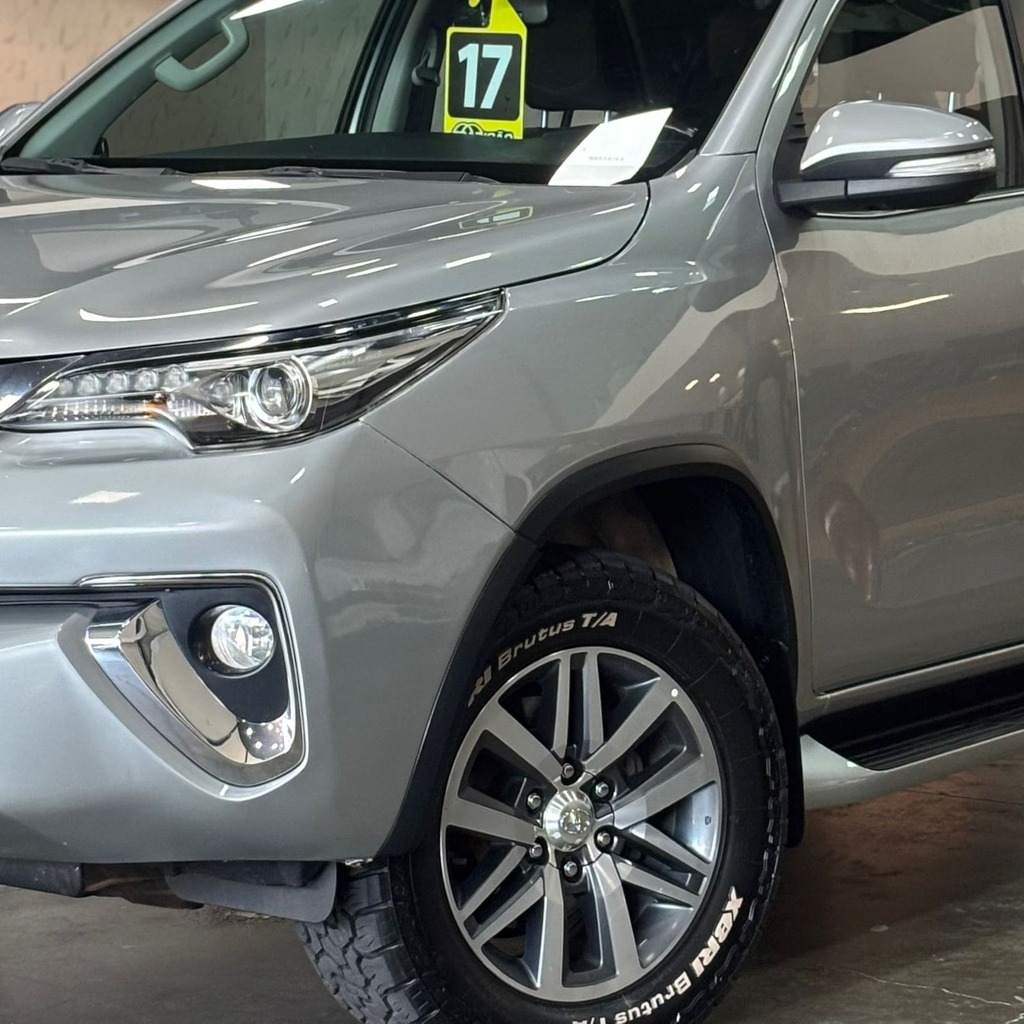 Toyota Hilux Sw4 Srx 4×4 2.8 Diesel Aut (5 Lugares – Interna Terracota – Impecável)