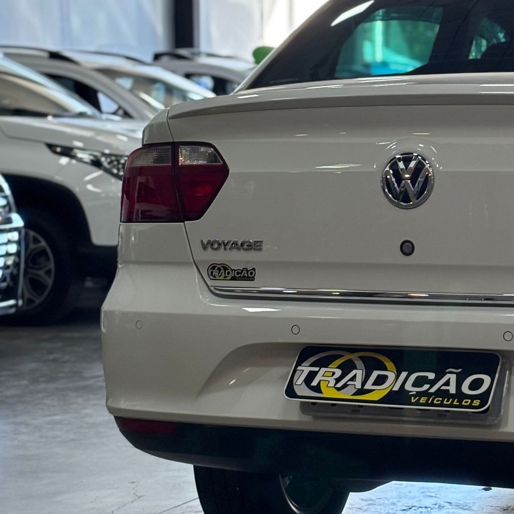 Volkswagen Voyage Highline 1.6 Flex Manual 4P (Impecável – Completo)