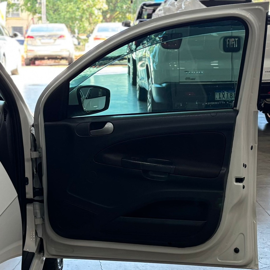 Volkswagen Voyage Highline 1.6 Flex Manual 4P (Impecável – Completo)