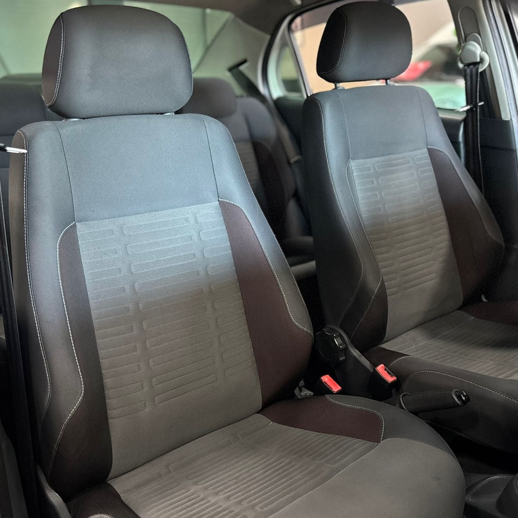 Volkswagen Voyage Highline 1.6 Flex Manual 4P (Impecável – Completo)