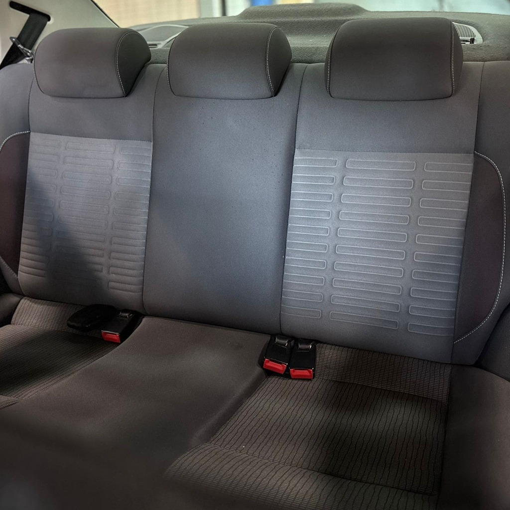 Volkswagen Voyage Highline 1.6 Flex Manual 4P (Impecável – Completo)