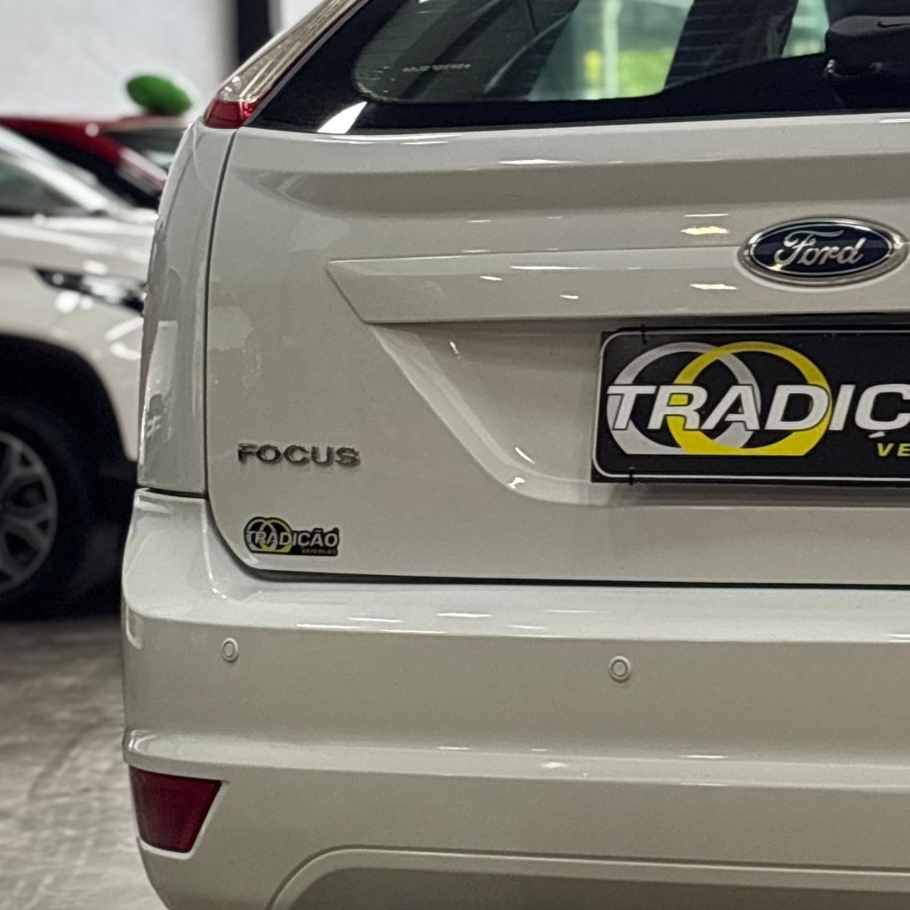 Ford Focus Hatch Glx 1.6 Flex 5M (Manual – Impecável – Interna em Couro)