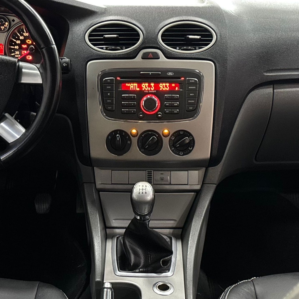 Ford Focus Hatch Glx 1.6 Flex 5M (Manual – Impecável – Interna em Couro)