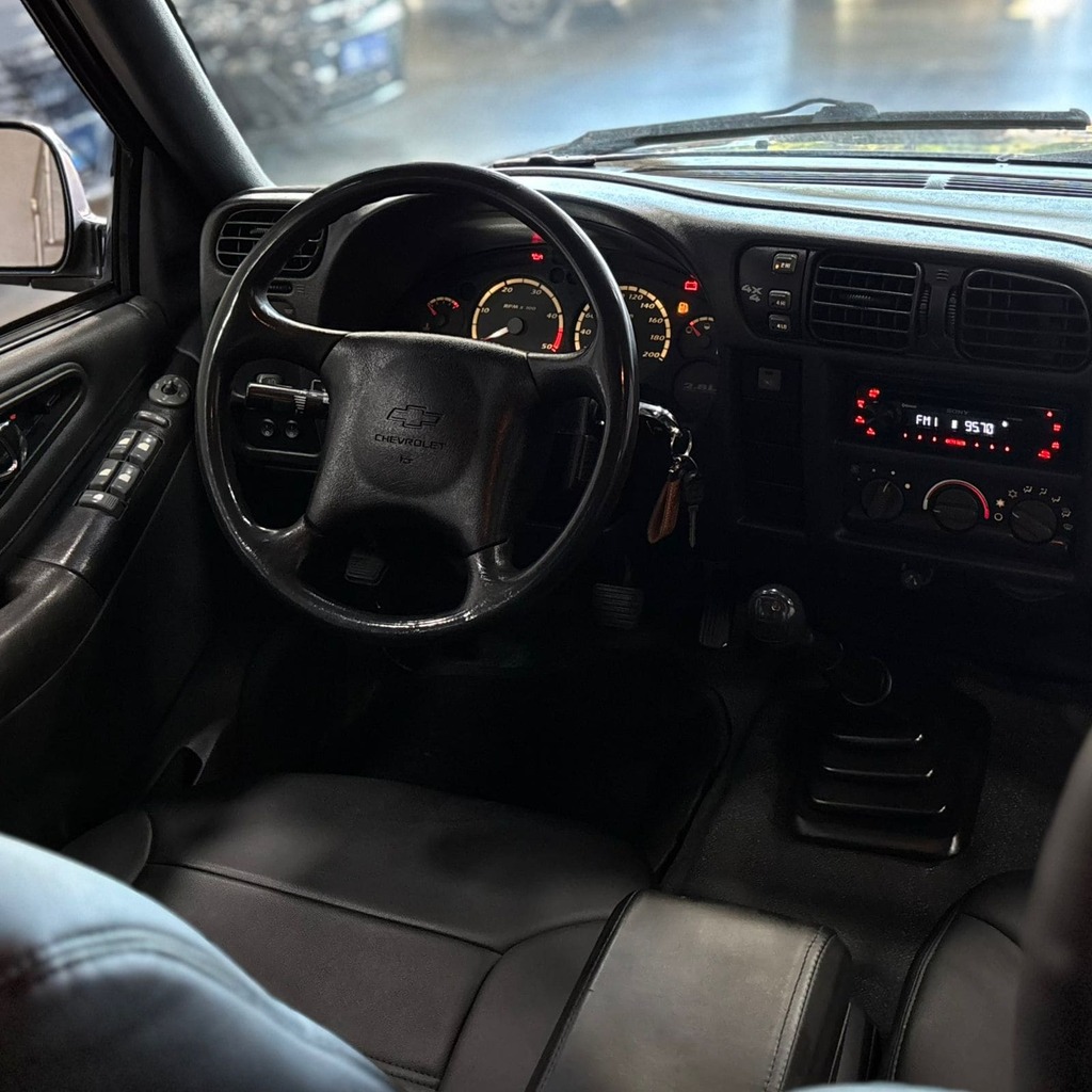 Chevrolet S-10 Executive Cd 4×4 2.8 Diesel (Impecável – Interna em Couro)