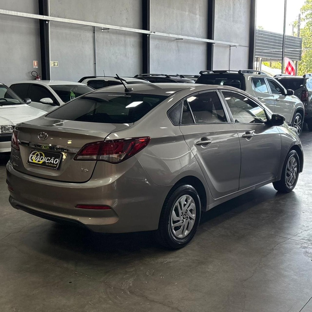 Hyundai Hb20s Comfort Plus 1.6 Flex 4P 6M (Impecável – Manual – Completo)
