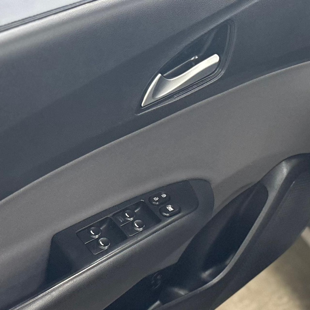 Hyundai Hb20s Comfort Plus 1.6 Flex 4P 6M (Impecável – Manual – Completo)