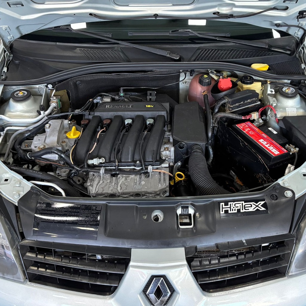 Renault Clio Sedan Expression 1.6 Flex (Impecável – Completo)