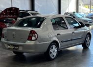 Renault Clio Sedan Expression 1.6 Flex (Impecável – Completo)