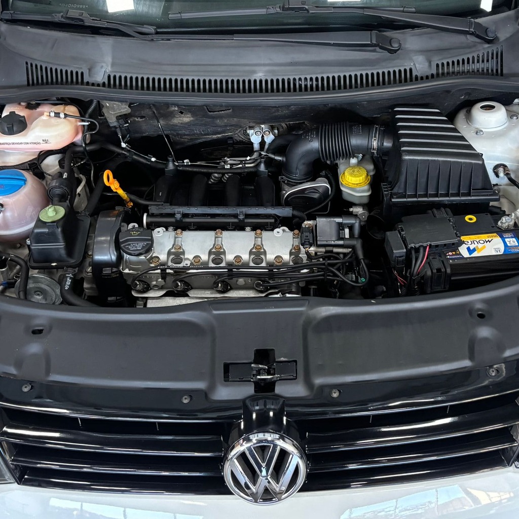 Volkswagen Fox 1.6 MI 8v Flex (Impecável – Completo – Manual)