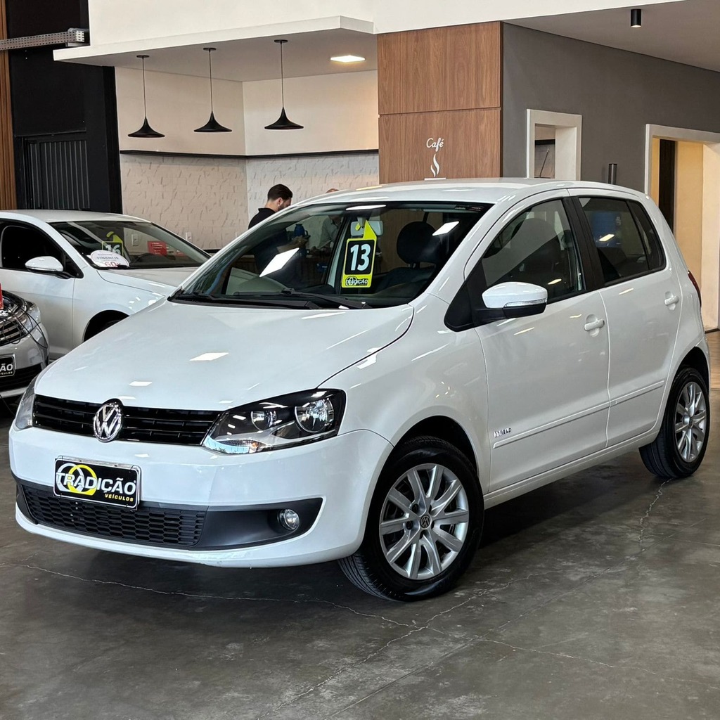 Volkswagen Fox 1.6 MI 8v Flex (Impecável – Completo – Manual)
