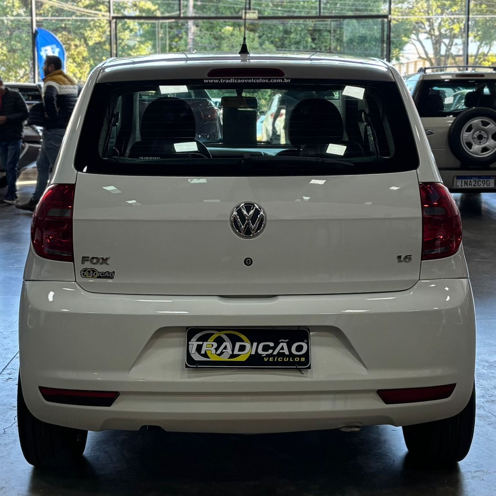 Volkswagen Fox 1.6 MI 8v Flex (Impecável – Completo – Manual)
