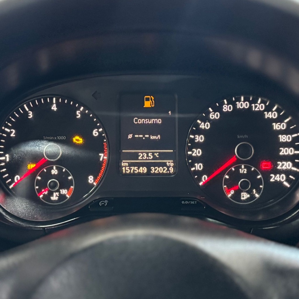 Volkswagen Fox 1.6 MI 8v Flex (Impecável – Completo – Manual)