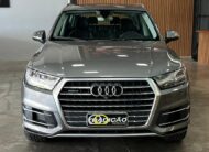 Audi Q7 Ambition Quattro TFSi 3.0 V6  7 Lugares (Impecável – Revisões na Concessionária)