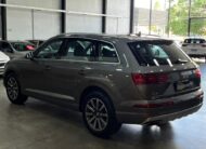 Audi Q7 Ambition Quattro TFSi 3.0 V6  7 Lugares (Impecável – Revisões na Concessionária)