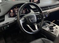 Audi Q7 Ambition Quattro TFSi 3.0 V6  7 Lugares (Impecável – Revisões na Concessionária)