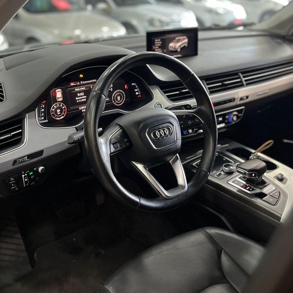Audi Q7 Ambition Quattro TFSi 3.0 V6  7 Lugares (Impecável – Revisões na Concessionária)