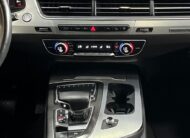 Audi Q7 Ambition Quattro TFSi 3.0 V6  7 Lugares (Impecável – Revisões na Concessionária)