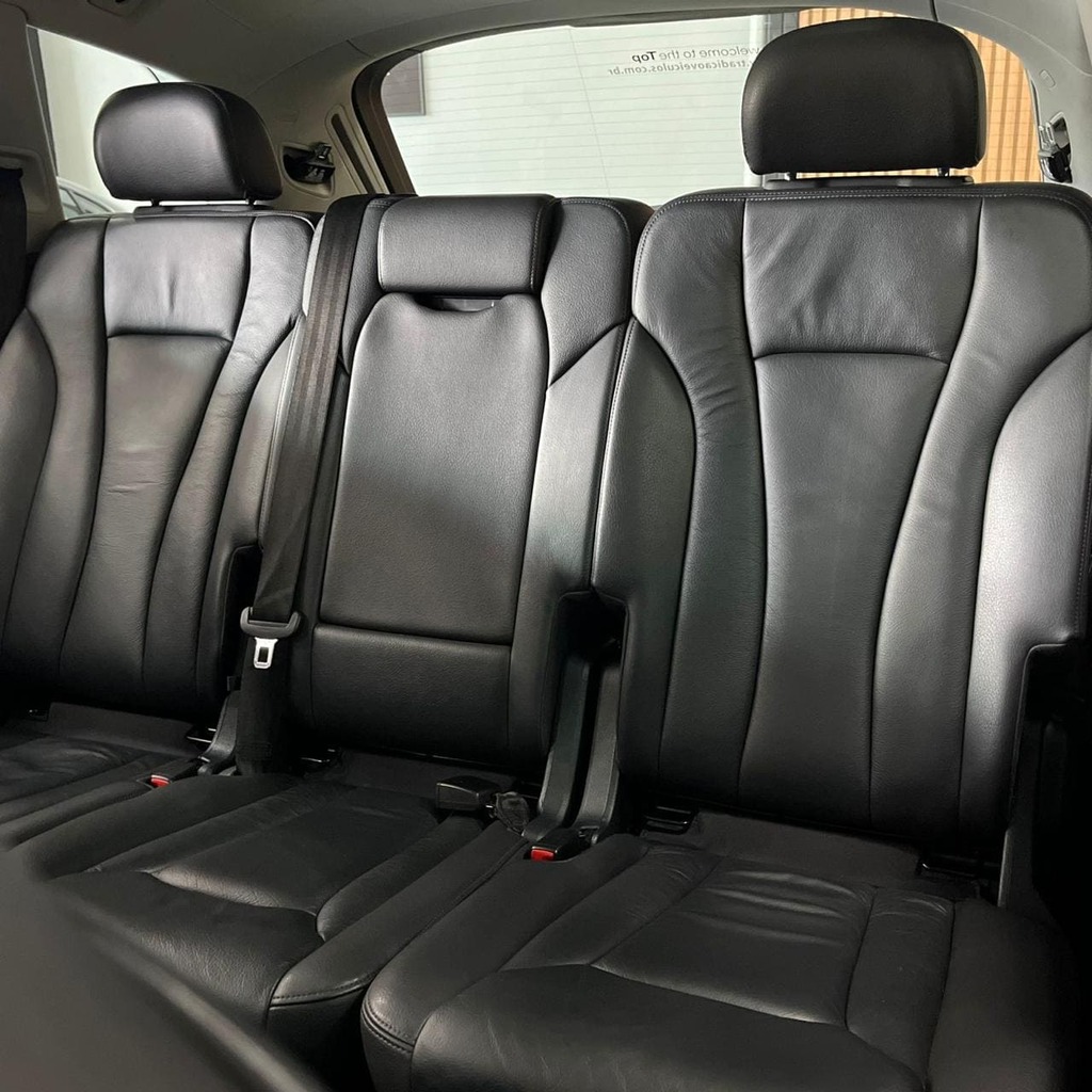 Audi Q7 Ambition Quattro TFSi 3.0 V6  7 Lugares (Impecável – Revisões na Concessionária)